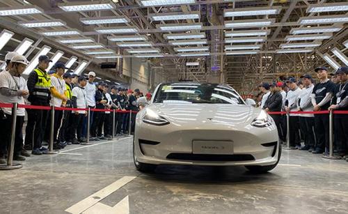 特斯拉最新产品信息回顾，时代领航者，引领未来出行革新