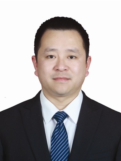 钟洪引领科技潮流，重塑未来生活体验新篇章