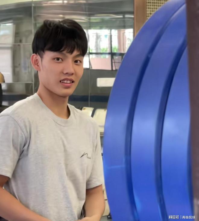 广东男篮徐杰球场外的自然探索之旅，心灵之旅揭秘自然美景的魅力