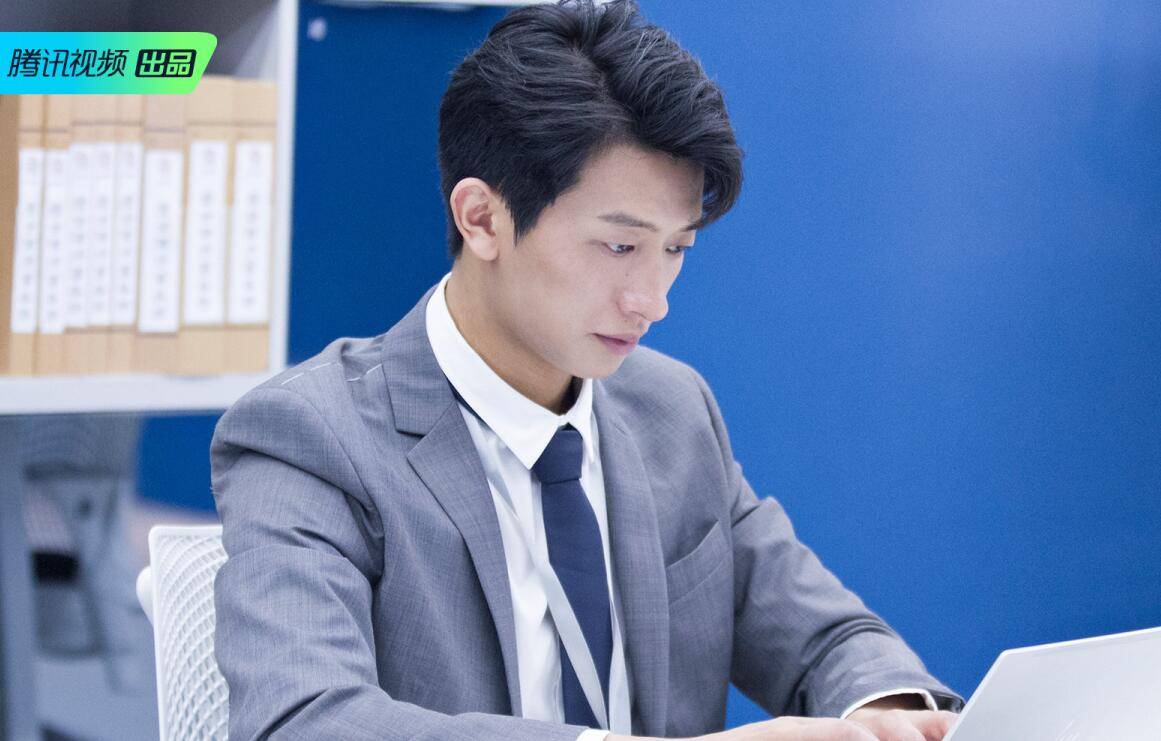 丁辉引领科技潮流，最新消息改变生活体验