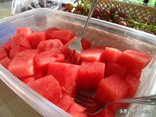 淄博烧烤小饼价格一览，探寻美食成本与价值的奥秘