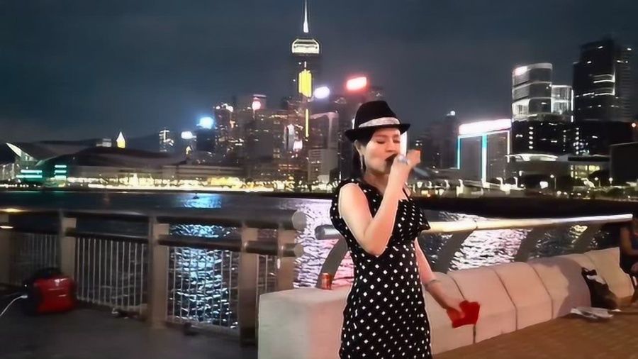 红尘情歌最新美女DJ，引领科技潮流，畅享生活新时代的音乐领航者