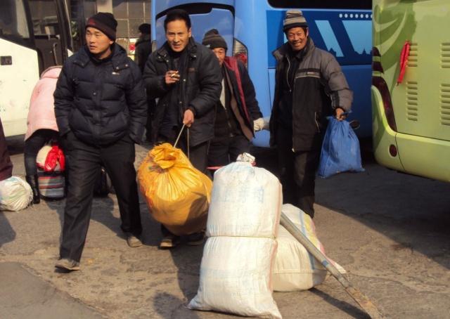 最新外出打工，自我挑战与成长的旅程启程