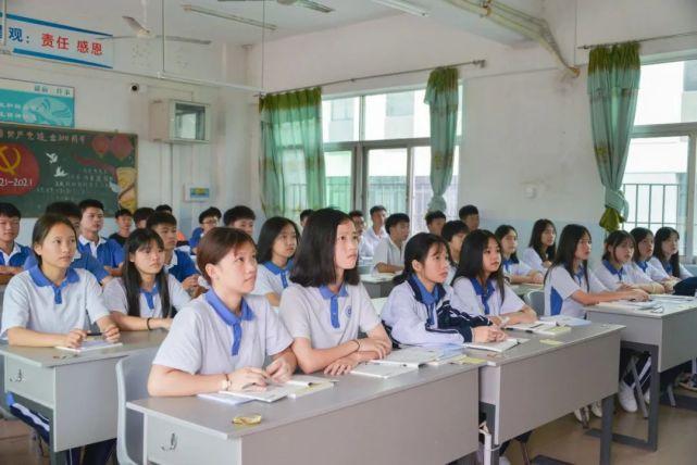 深圳学校最新开学时间及小巷深处的特色小店探秘